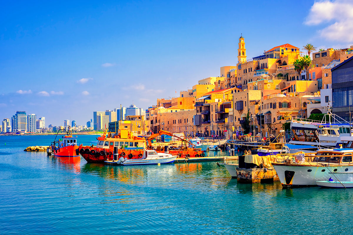 Яффа-старый город и порт с видом на современный Тель-Авив
